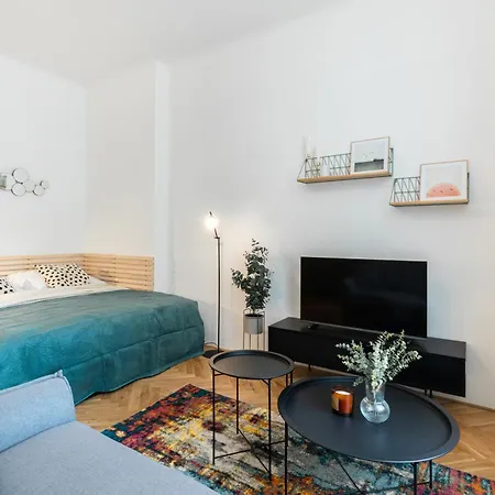 Apartamento Sunny In The Center Of Vrsovice *